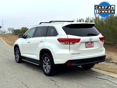 Used 2019 Toyota Highlander XLE for sale #CP6896A - photo 2