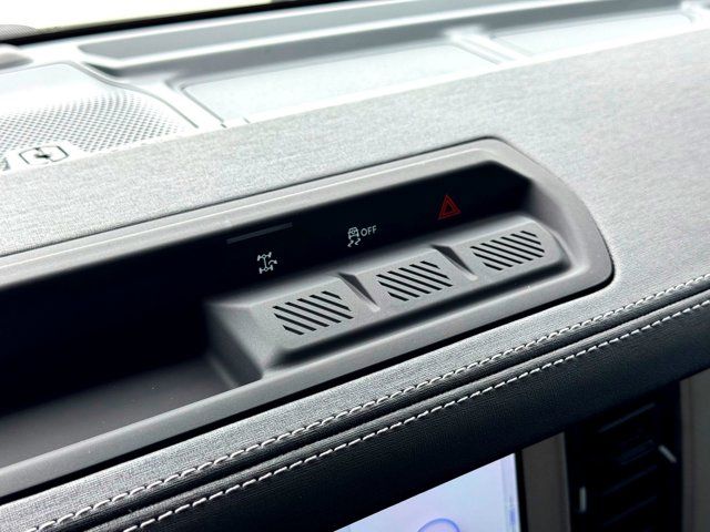 Used 2026 Ford Bronco - photo 31