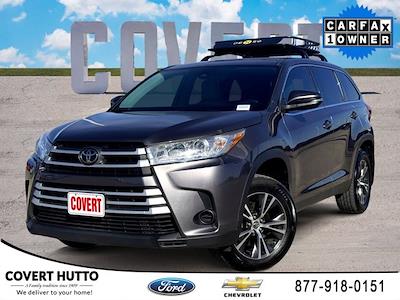 Used 2019 Toyota Highlander LE for sale #F250179A - photo 1