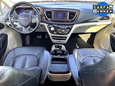 Used 2019 Chrysler Pacifica - photo 1