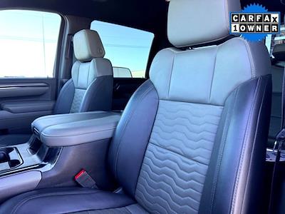 Used 2024 Chevrolet Silverado 2500 - photo 1