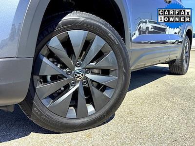 Used 2024 Volkswagen Taos - photo 1