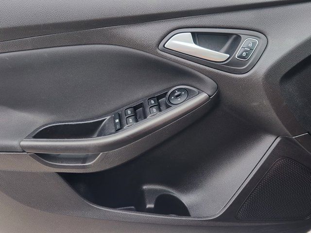 Used 2017 Ford Focus - photo 24