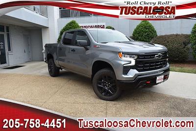New 2025 Chevrolet Silverado 1500 LT Crew Cab 4x4 Pickup for sale #393470 - photo 1