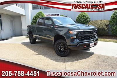 New 2025 Chevrolet Silverado 1500 Custom Crew Cab 4x4 Pickup for sale #393761 - photo 1