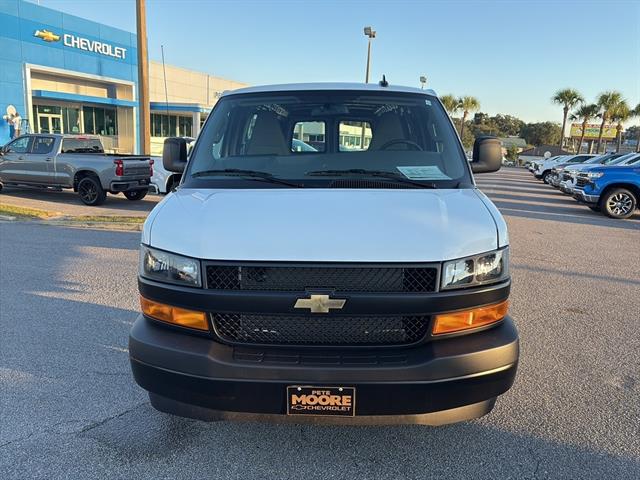 New 2025 Chevrolet Express 3500 - photo 9