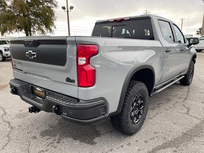 2025 Chevrolet Silverado 1500 Crew Cab 4WD, Pickup for sale #G210758 - photo 2