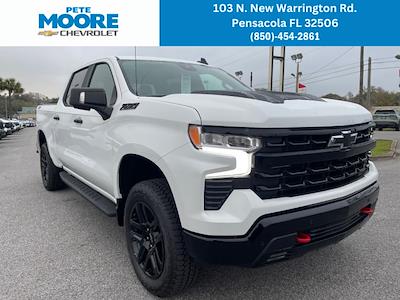 New 2025 Chevrolet Silverado 1500 LT Crew Cab 4WD Pickup for sale #G223296 - photo 1