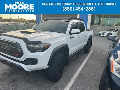 Used 2018 Toyota Tacoma - photo 1