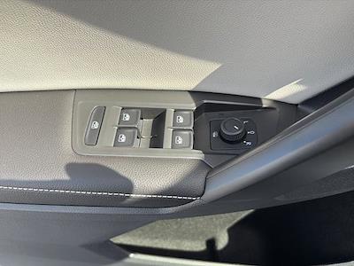 Used 2024 Volkswagen Tiguan - photo 1