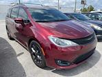 2019 Chrysler Pacifica FWD Minivan for sale #M629135 - photo 3