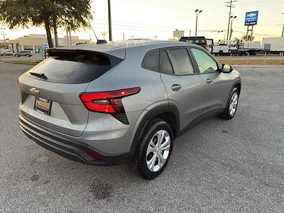 2025 Chevrolet Trax FWD SUV for sale #P29820 - photo 2