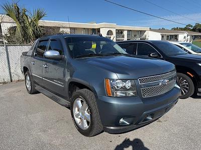Used 2011 Chevrolet Avalanche - photo 1