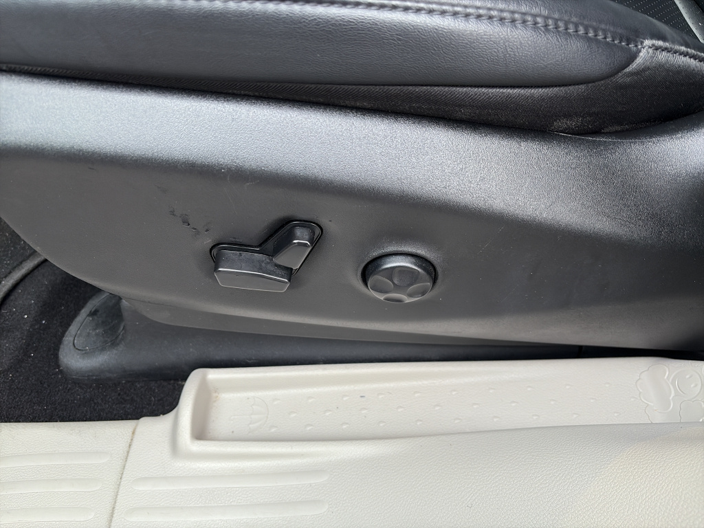 Used 2024 Chrysler Pacifica - photo 17