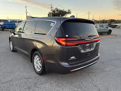 Used 2023 Chrysler Pacifica Touring L Minivan for sale #P29895 - photo 2