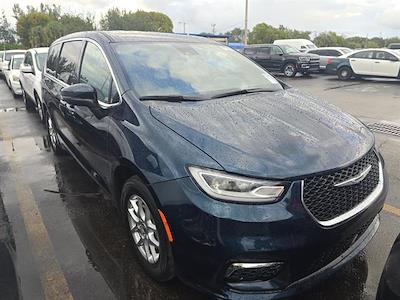Used 2023 Chrysler Pacifica Touring Minivan for sale #P29930 - photo 2