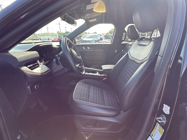 Used 2025 Ford Explorer - photo 17