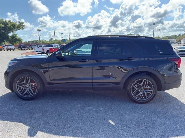 Used 2025 Ford Explorer - photo 5