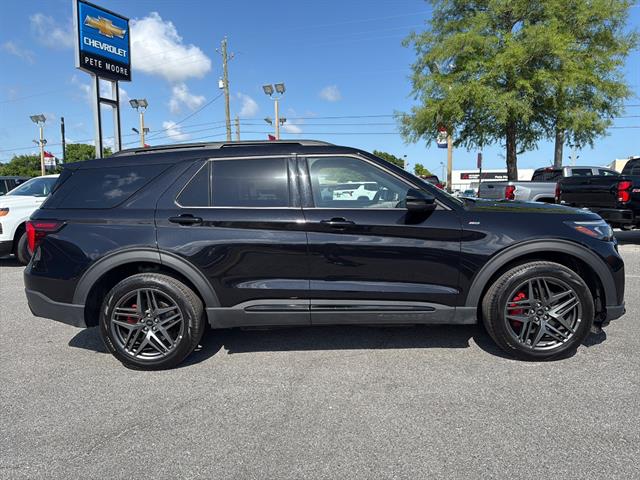 Used 2025 Ford Explorer - photo 6