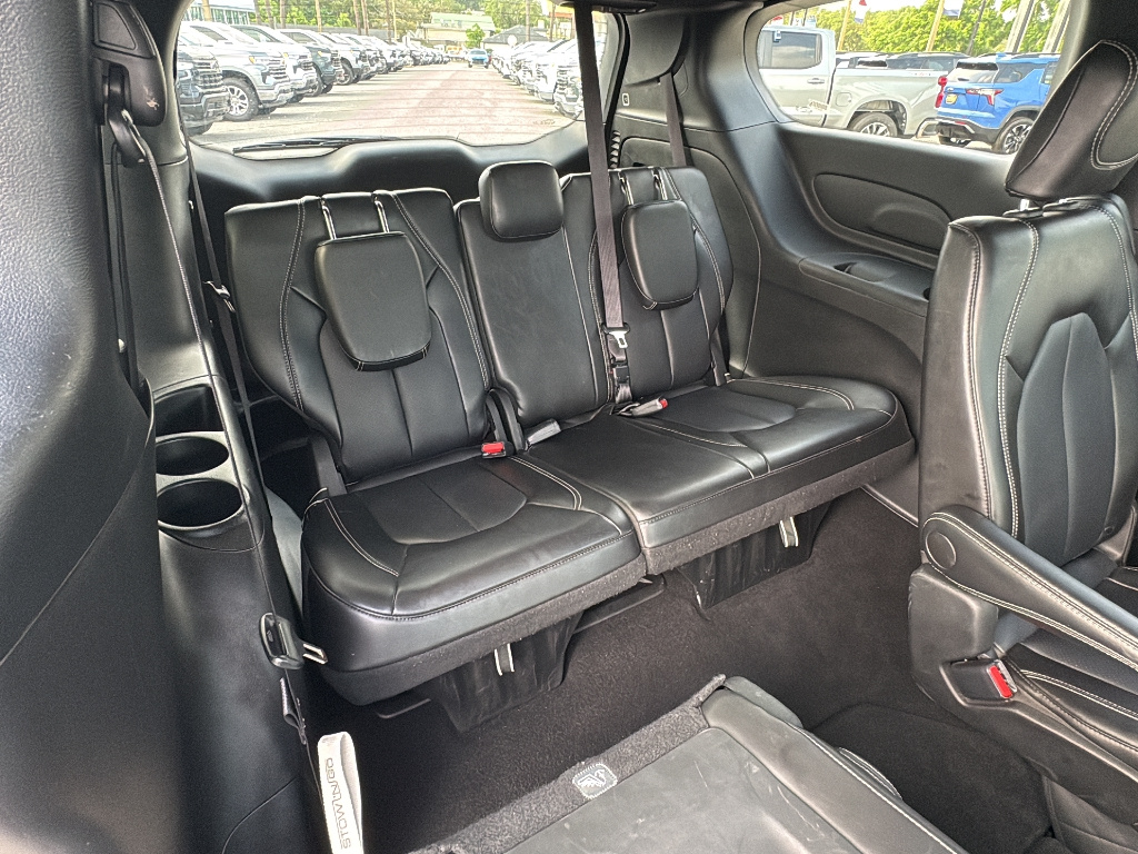 Used 2025 Chrysler Pacifica - photo 18