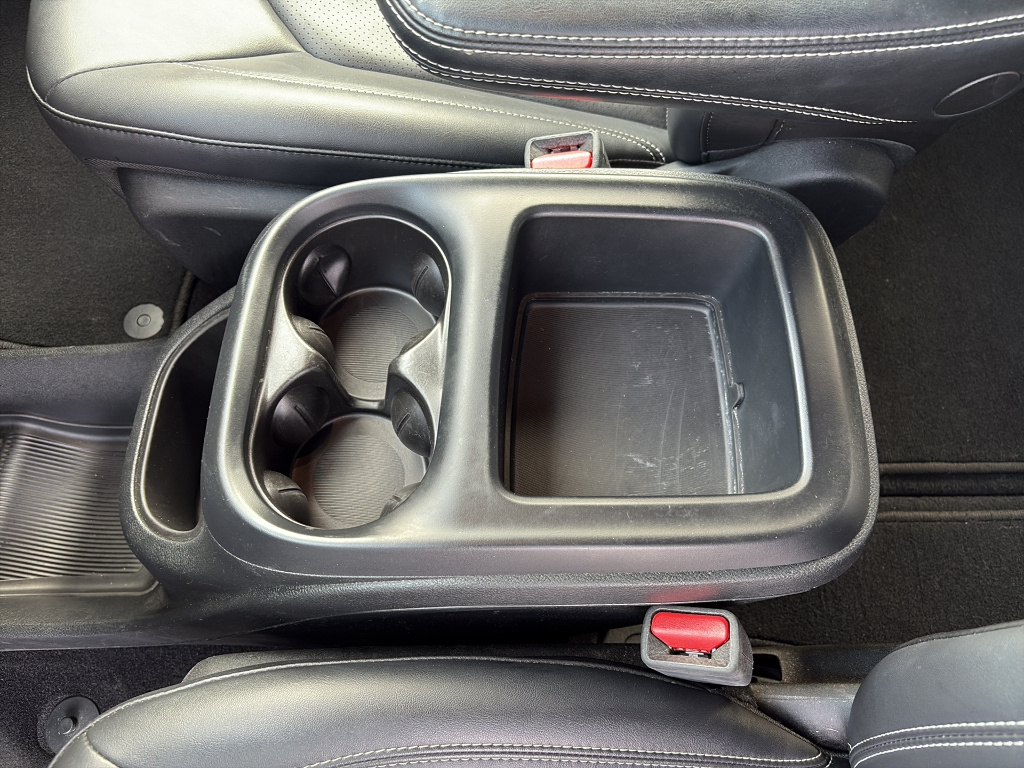 Used 2025 Chrysler Pacifica - photo 30