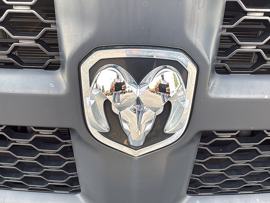 Used 2018 Ram 1500 - photo 13