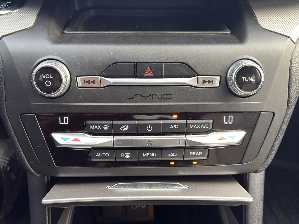 Used 2020 Ford Explorer - photo 27