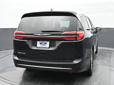 Used 2023 Chrysler Pacifica Touring L Minivan for sale #DMF1308A - photo 2