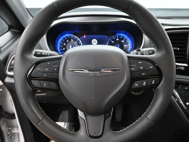 Used 2023 Chrysler Pacifica - photo 14