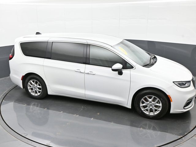 Used 2023 Chrysler Pacifica - photo 30