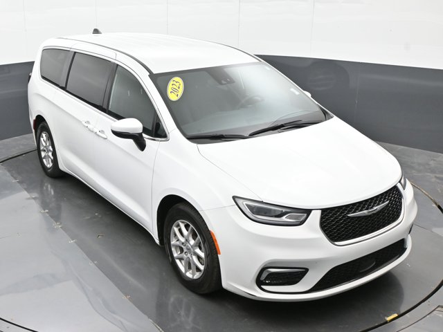 Used 2023 Chrysler Pacifica - photo 31