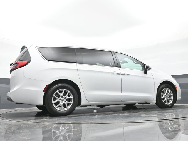 Used 2023 Chrysler Pacifica - photo 37