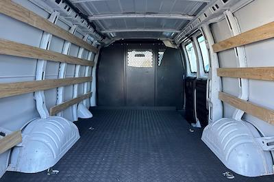 Used 2024 GMC Savana 2500 - photo 1