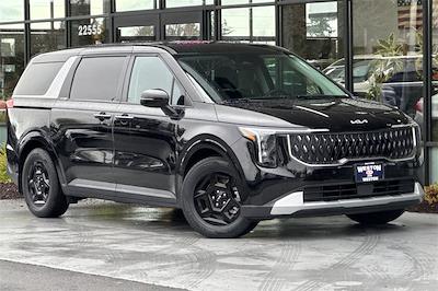 Used 2025 Kia Carnival LXS Minivan for sale #P5409 - photo 2