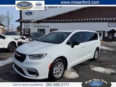 Used 2025 Chrysler Pacifica Select Minivan for sale #PT0322 - photo 1