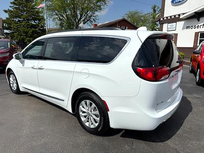 2017 Chrysler Pacifica FWD Minivan for sale #RT0177A - photo 2