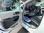 2017 Chrysler Pacifica FWD Minivan for sale #RT0177A - photo 9