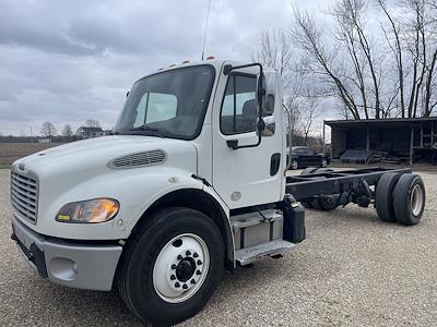 2015 Freightliner M2 106 Conventional Cab DRW 4x2, Cab Chassis for sale #UH784 - photo 1