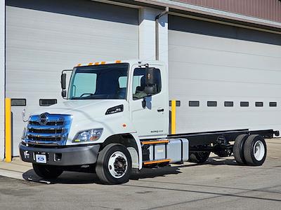 Used 2018 Hino 258ALP - photo 1