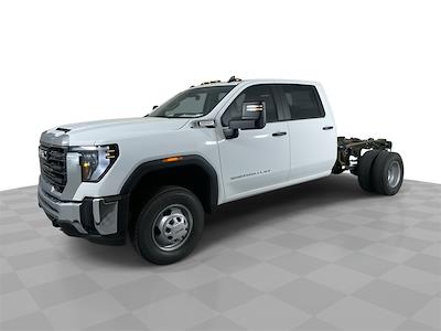 2024 GMC Sierra 3500 Crew Cab 4x4, Cab Chassis for sale #24T2542 - photo 1