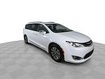 Used 2019 Chrysler Pacifica Limited Minivan for sale #25B413A - photo 3