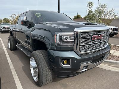Used 2019 GMC Sierra 2500 Denali Crew Cab for sale #26T1000B - photo 2