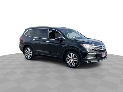 Used 2017 Honda Pilot - photo 1