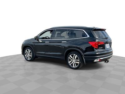 Used 2017 Honda Pilot - photo 1