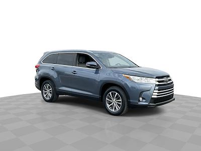 2019 Toyota Highlander FWD SUV for sale #26T1172B - photo 2