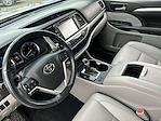 Used 2019 Toyota Highlander XLE for sale #26T1172B - photo 10