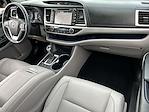 Used 2019 Toyota Highlander XLE for sale #26T1172B - photo 30