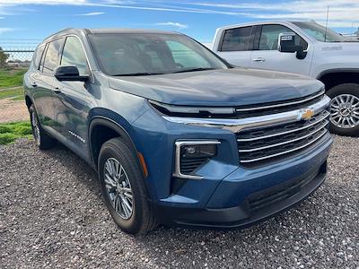 Used 2025 Chevrolet Traverse LT for sale #26T499A - photo 2