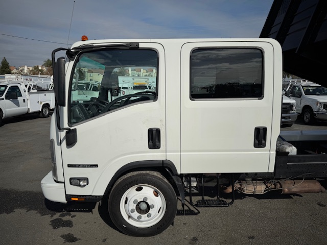 Used 2016 Isuzu NPR - photo 22