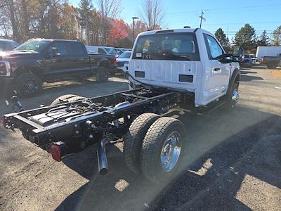 New 2026 Ford F-550 XL Regular Cab 4WD Cab Chassis for sale #26084 - photo 2